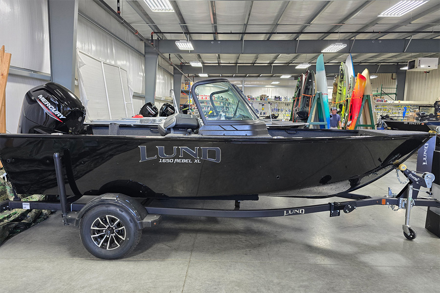 Lund 2026 1650 Rebel XL Sport Blackout with Mercury 90 ELPT